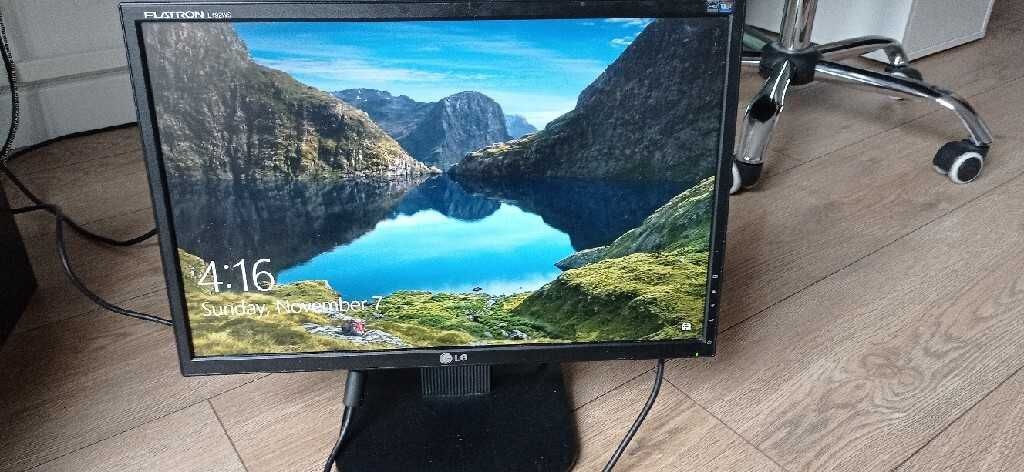 Монитор LG flatron l192ws