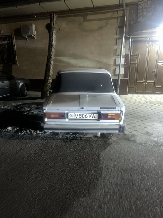 Jiguli 06 1975 yil  oq  benzin sastayanasi zor mataor karobka ideal