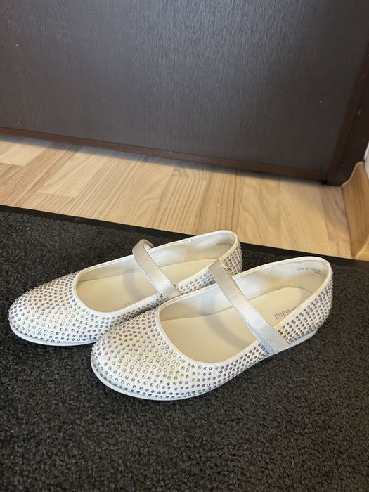 Vand pantofi fetita marimea 35