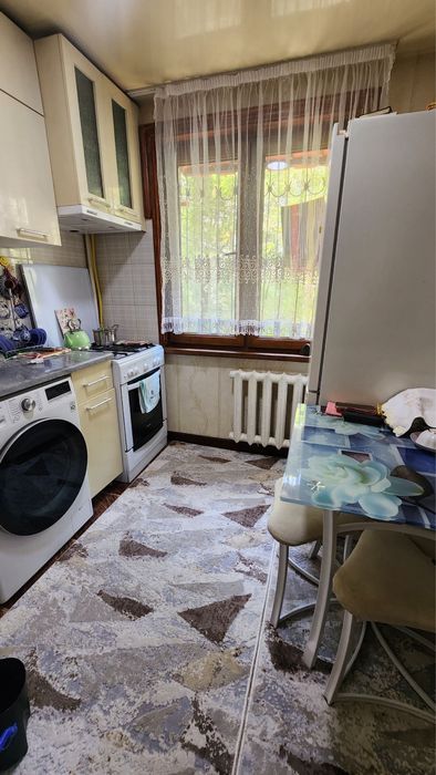 Продается 2 х комнатная Чиланзар 24