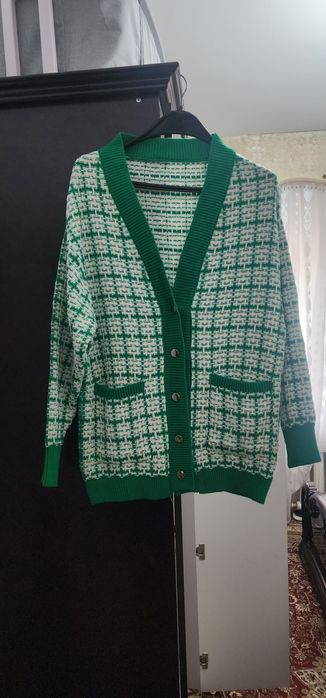 Прадаётся Одежды б/у