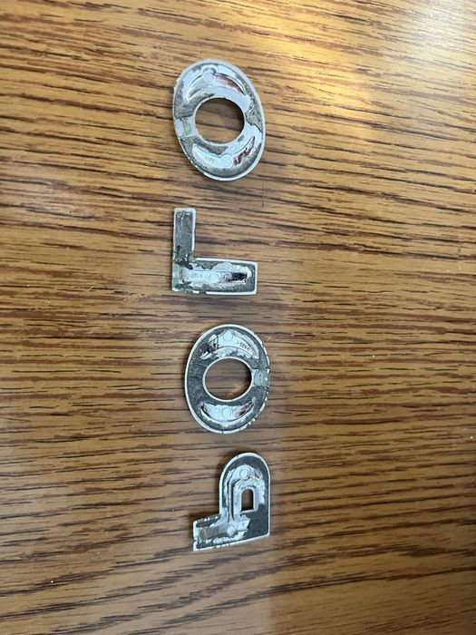 Litere pentru auto P O L O