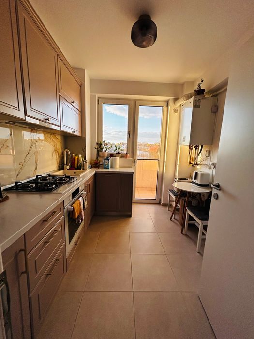 Apartament 2 camere, 2 locuri de parcare și boxă în Valea Adâncă