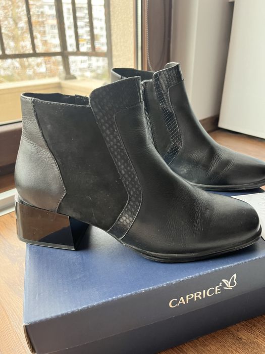 Черни боти на Caprice номер 38