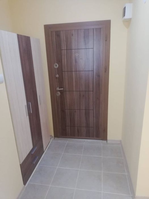 Тристаен апартамент под наем