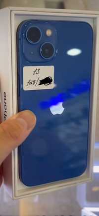 iPhone 13, б/у в синем цвете.