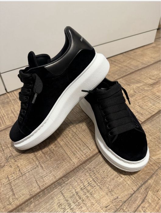 Alexander Mcqueen