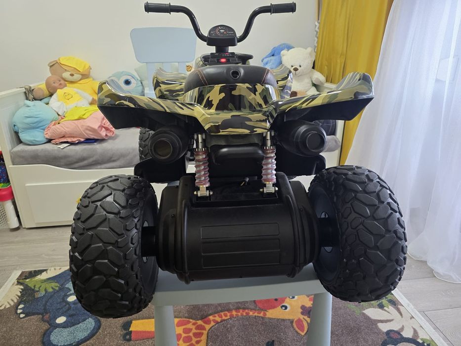 Atv copii cu varsta între 4-9 ani nou  nout scos doar din cutie , plim
