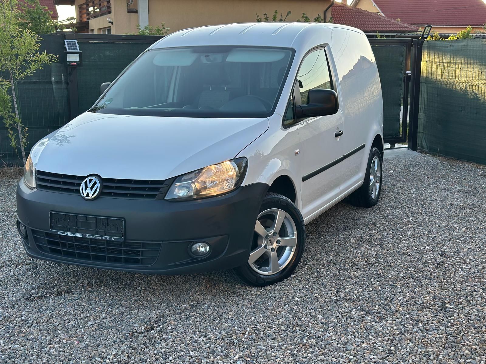 VW Caddy /diesel/Clima/Alu/impecabil