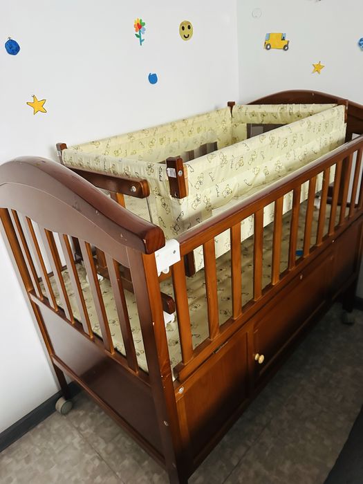 Срочно продам кроватку