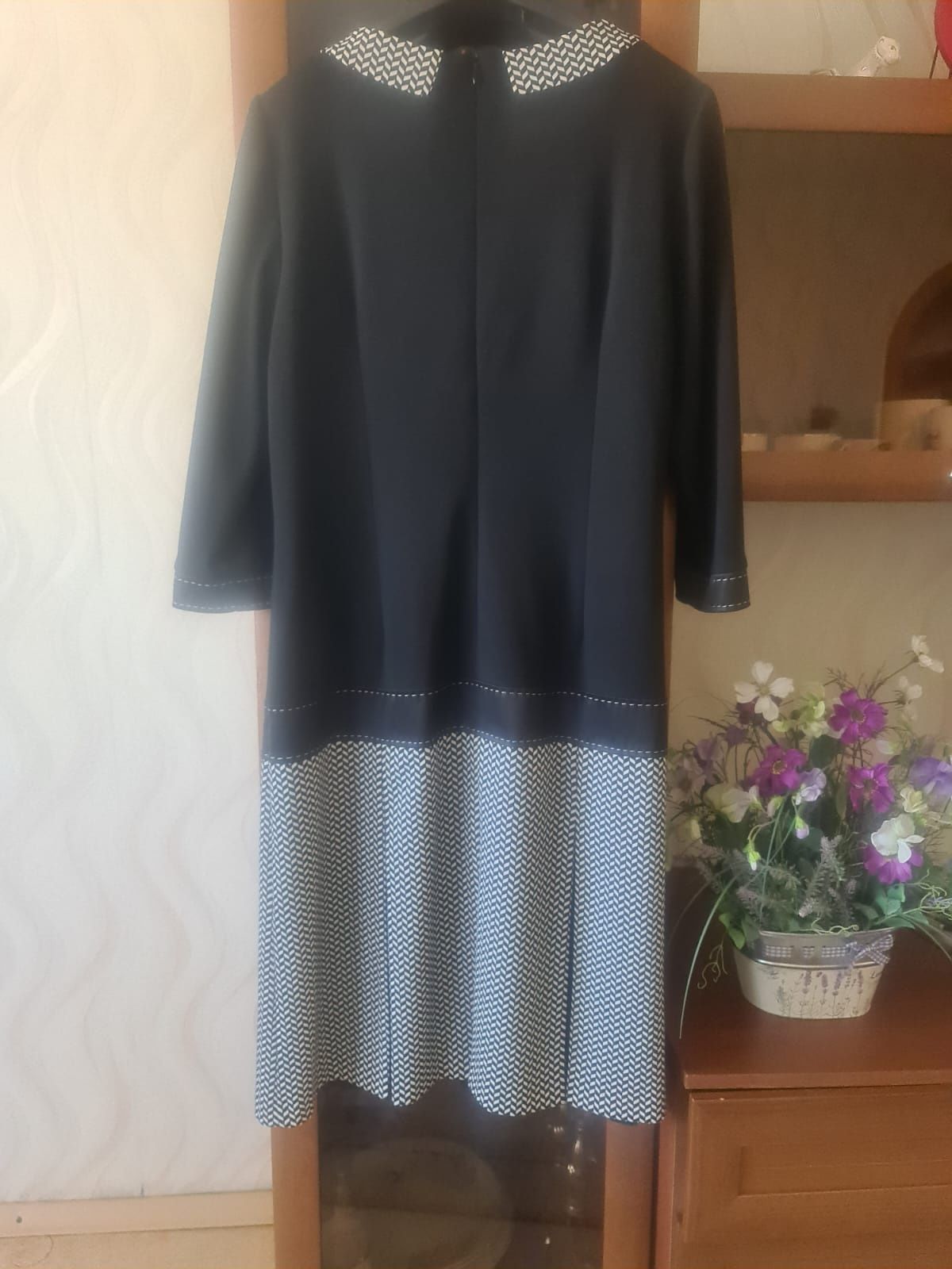Платье женское, размер 48-50 (Южная Корея), идеальное состряние
