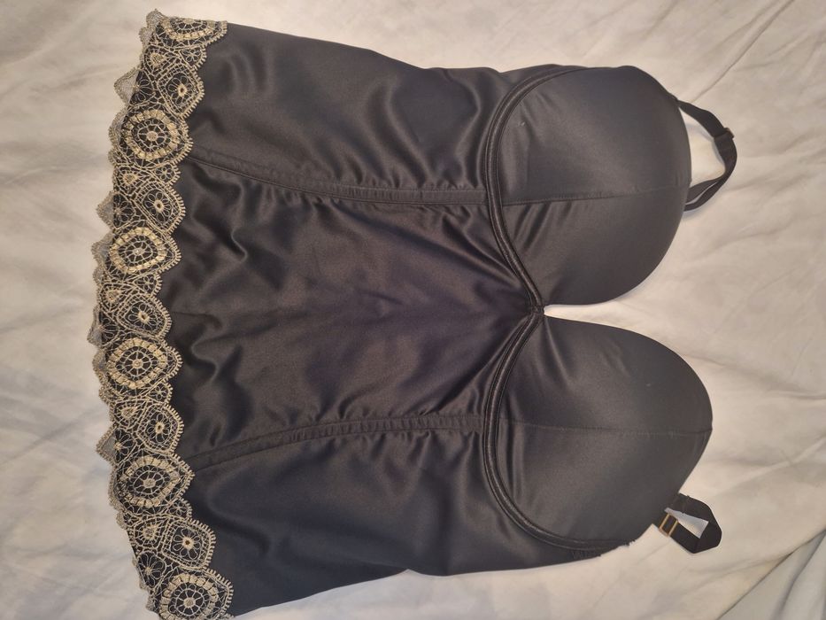 Fusta marime 48 si corset 85 C