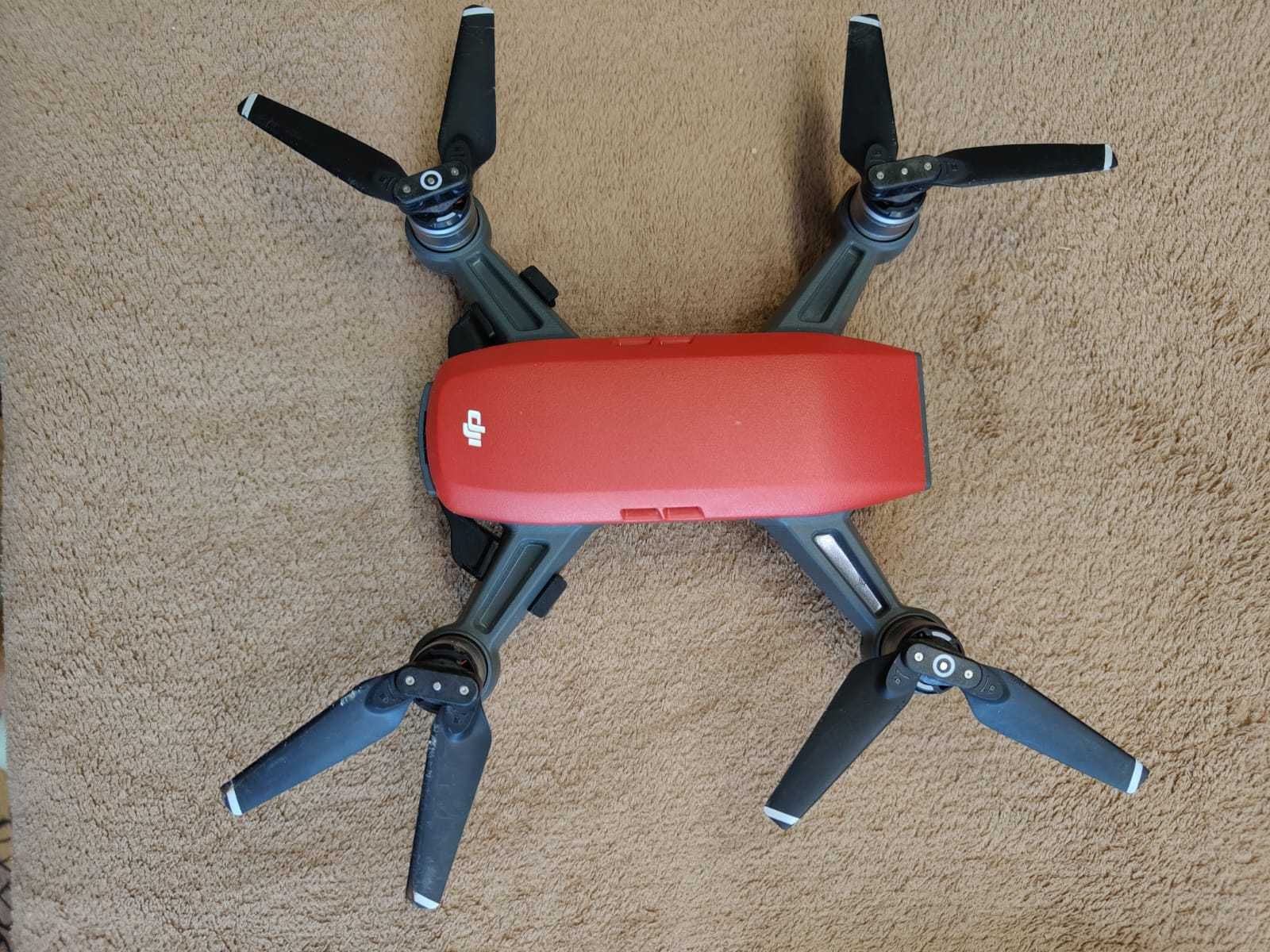 Квадрокоптер DJI Spark + телефон Huawei P smart (с программой дрона)