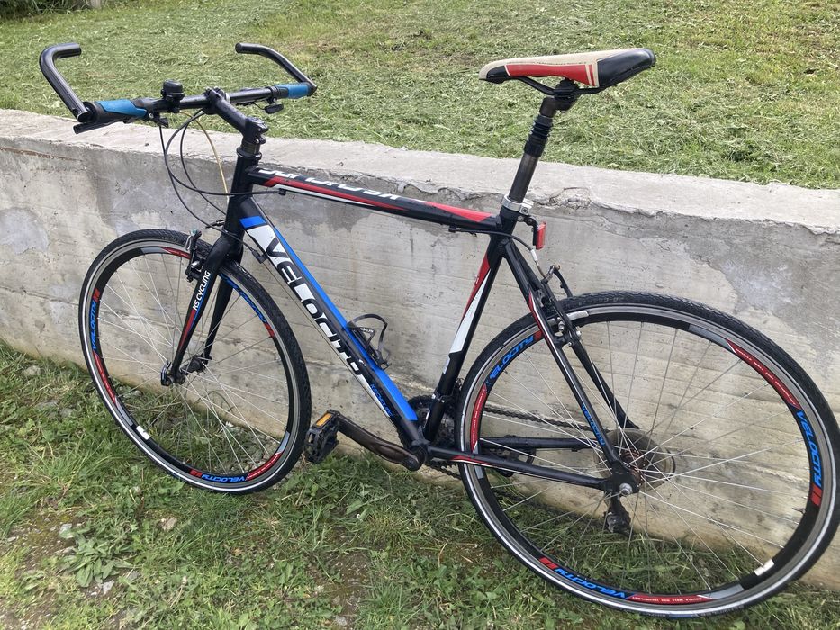 Vand bicicleta semicursiera roti de 28 Velocity