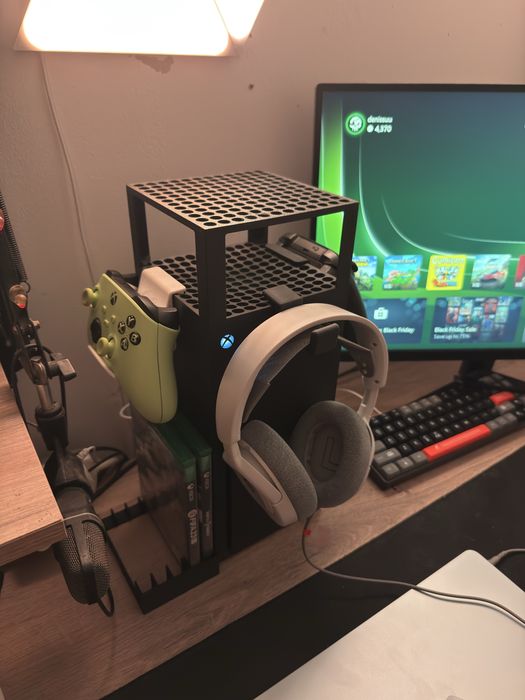 Xbox Series X Disc cu 2 manete, accesorii, jocuri, factura cu garantie