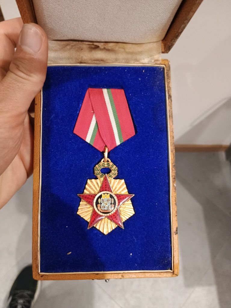 Соц орден Медал ,,Сто години София столица на България