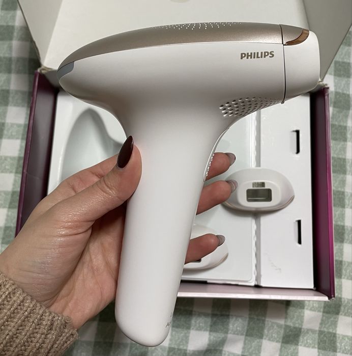 Epilator IPL Philips Lumea, model SC1998/00