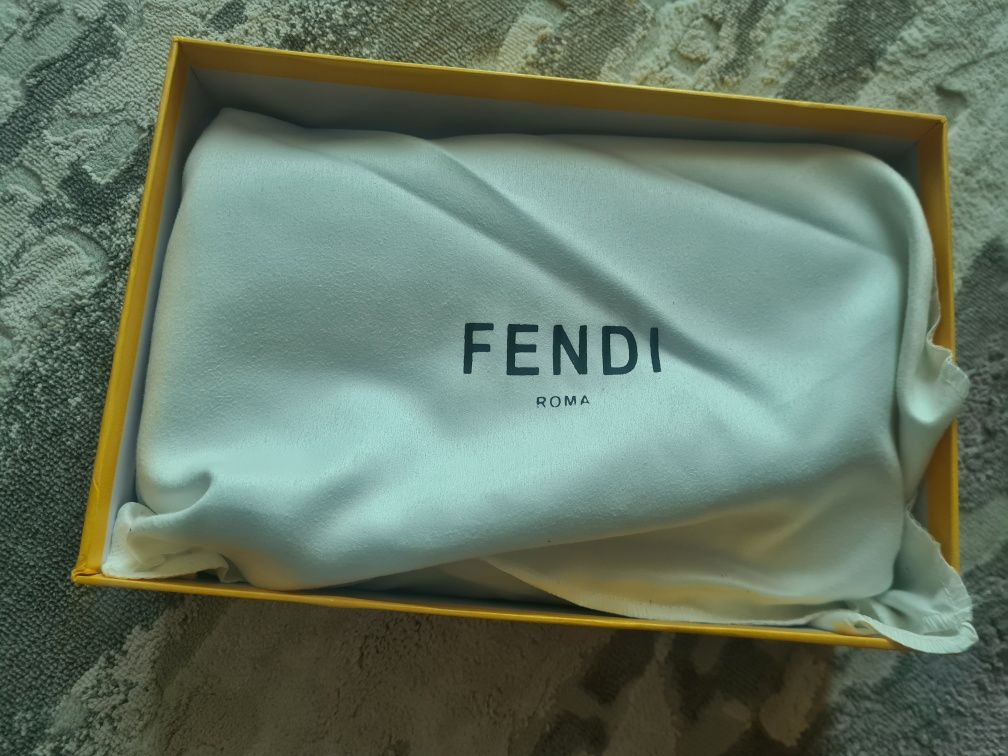 Новая сумка Fendi