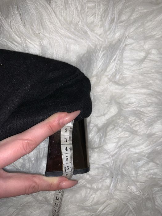 Cizme negre lungi piele intoarsa toc gros argintiu strasuri