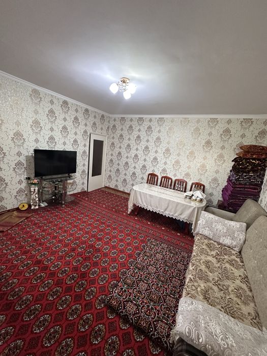 Uy sotiladi! Dom 2/8/9 asia.uz yonida