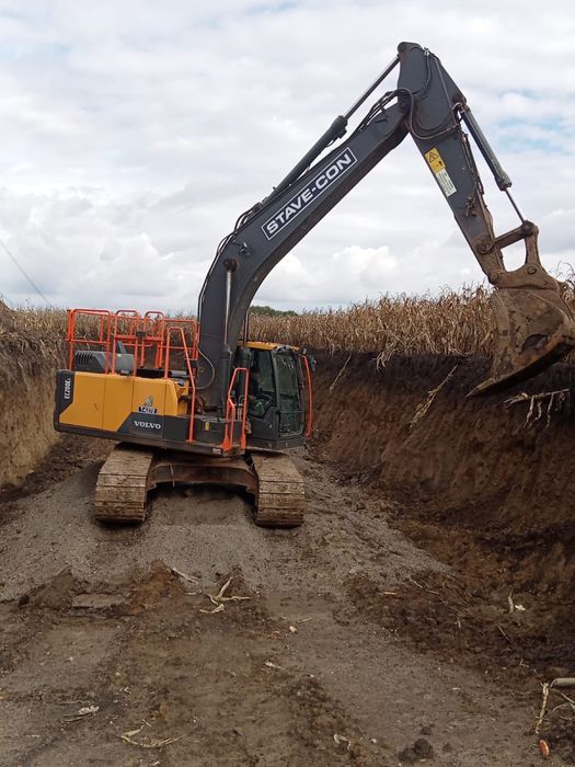 Excavator VOLVO EC 200 EL