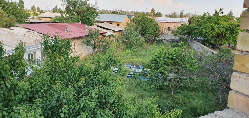 Bordonko'lda 21+/- sotok hovli uy sotilvotti, yengi qurilish bor 3etaj