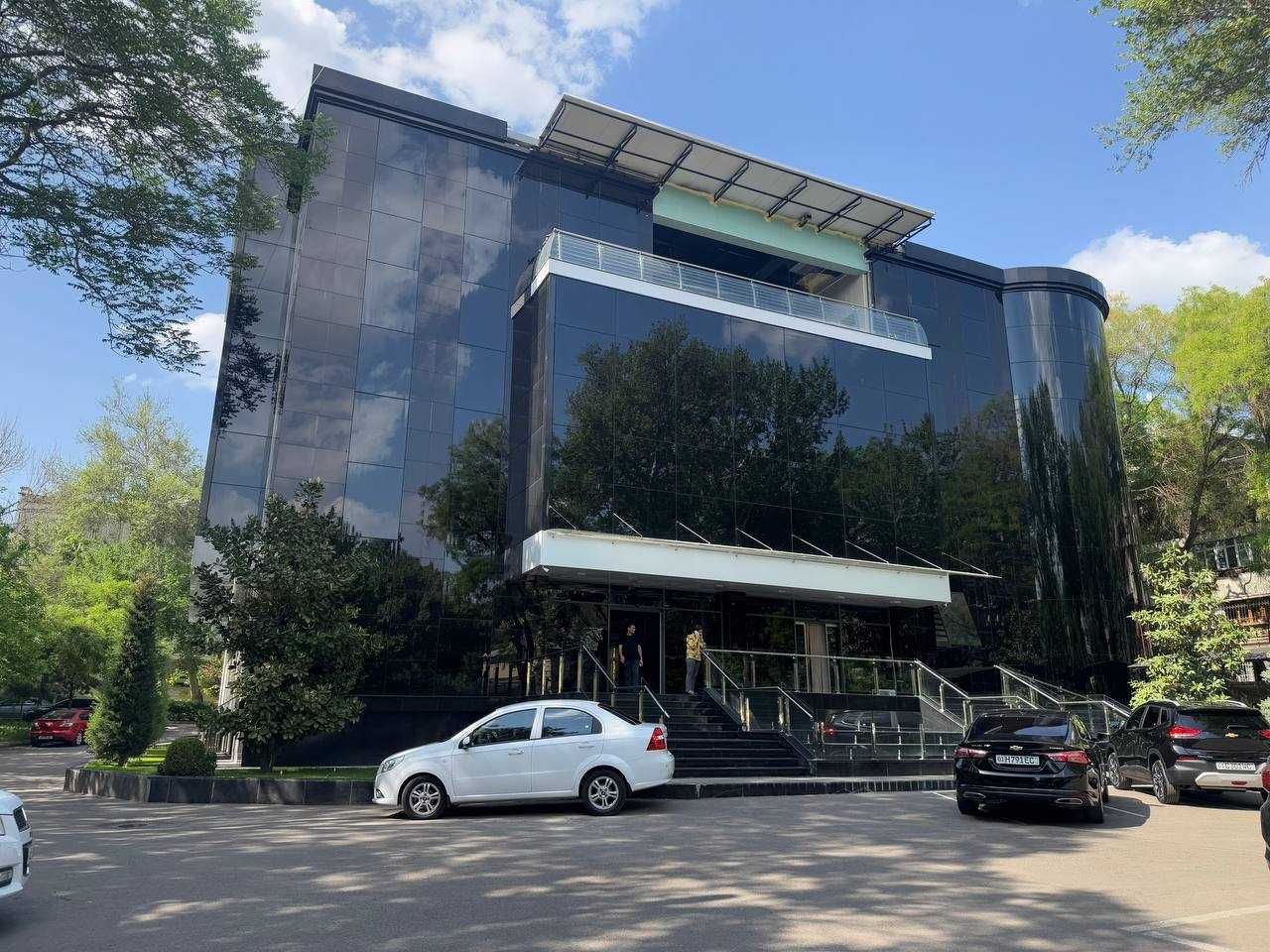 Офисы  в центре Ташкента от 550м2 в Аренду. Айбек (вторая линия)