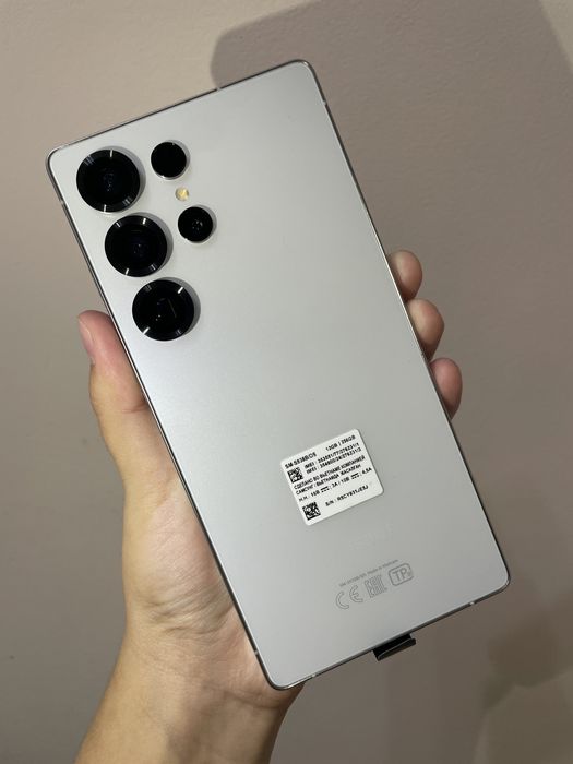 Продам телефон SAMSUNG S25 ULTRA новое