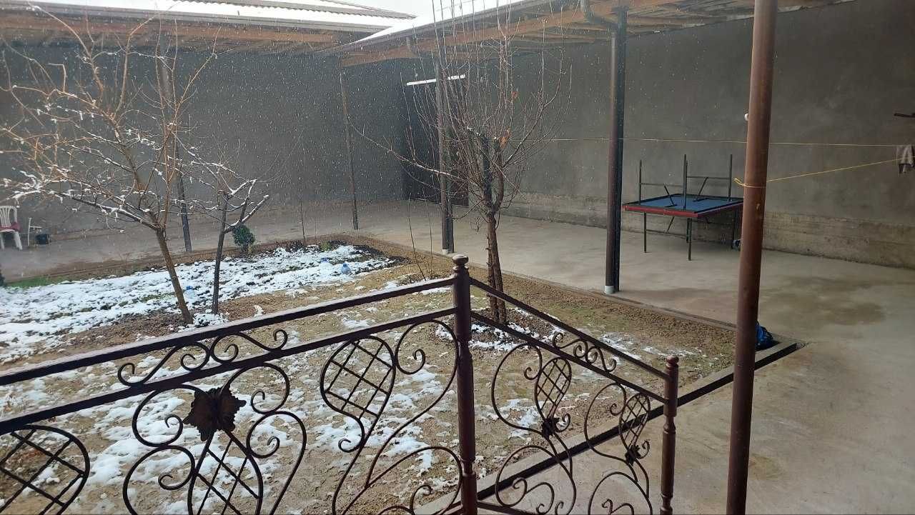 Yengi 16 yillik mahallasida uchastka sotiladi