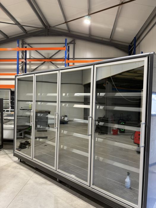 Raft frigorific vertical