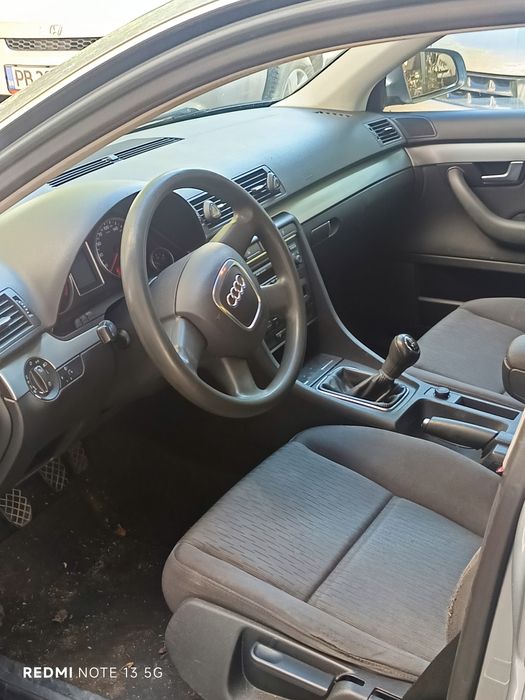 Ауди А4  1.6 бензин 102k