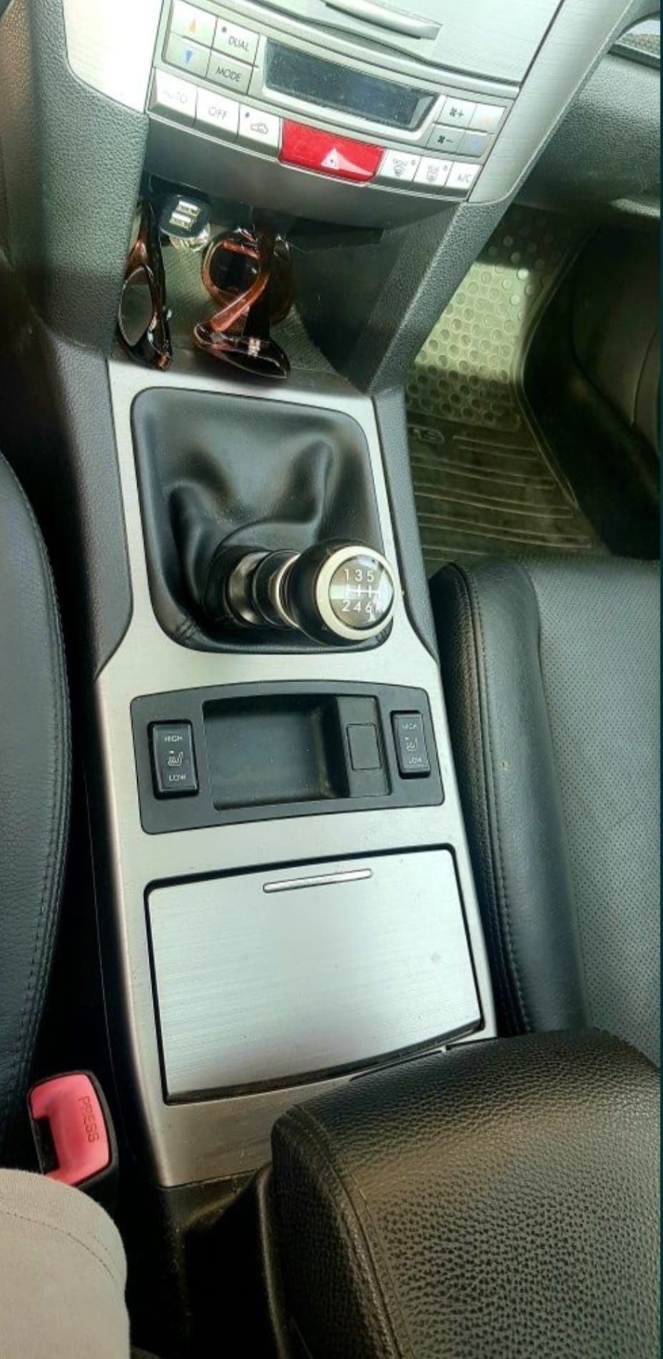 Vând Subaru Legacy