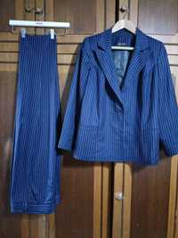 Два брючных костюма и пиджак48-52