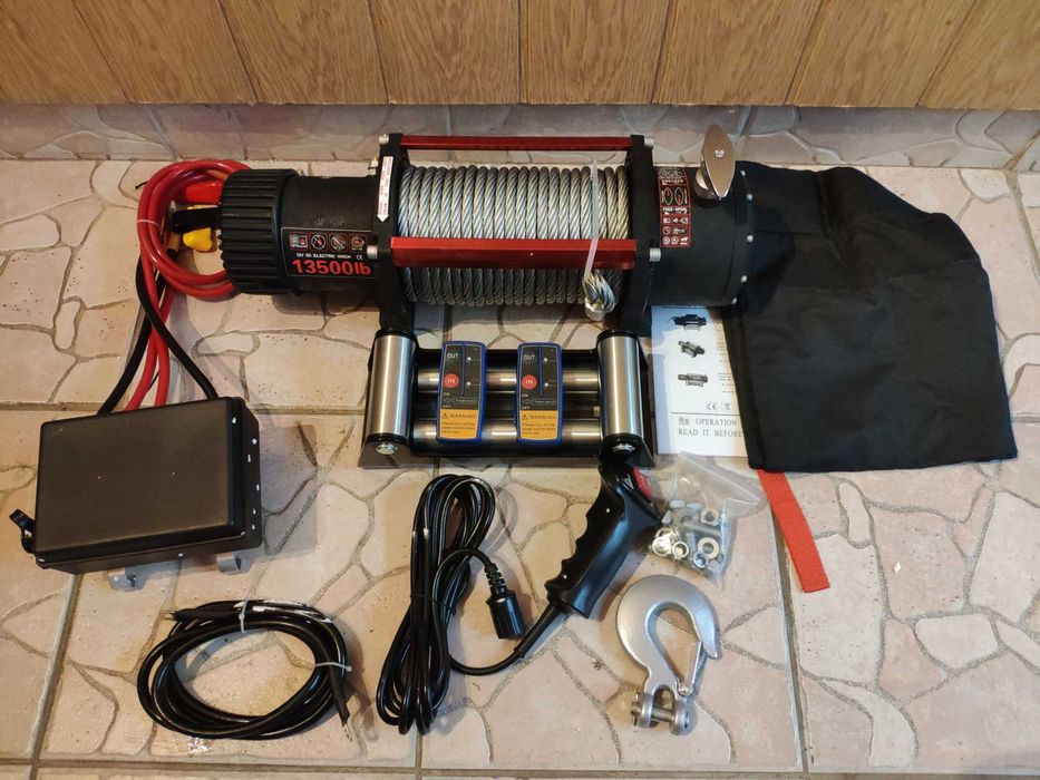 Troliu 12V 13500LBS AUTO / PLATFORMA 12V (6.2T) + 2 Telecomenzi NOU