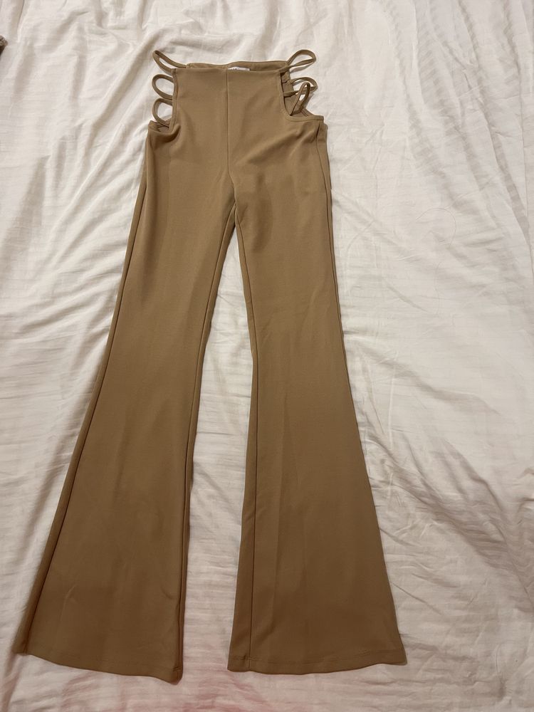 Панталон BERSHKA xs