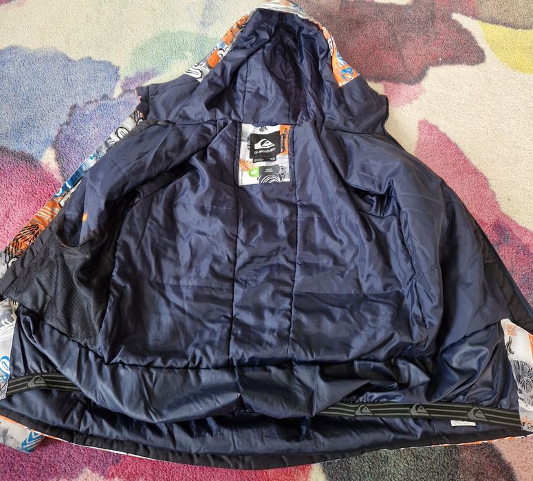 Яке за сноуборд QUICKSILVER (16 години)