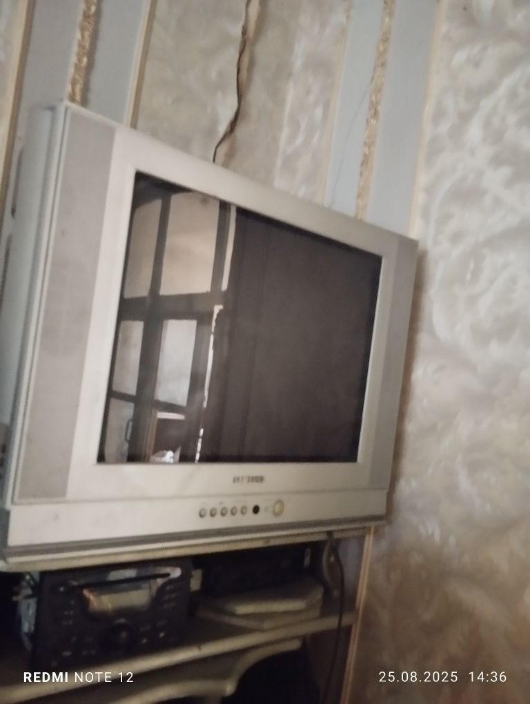 Samsung tilvizor sotiladi