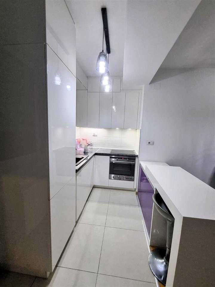 Дава се под наем Двустаен апартамент в Бургас, Изгрев - 64 кв.м за 219.3 € - Снимка #3