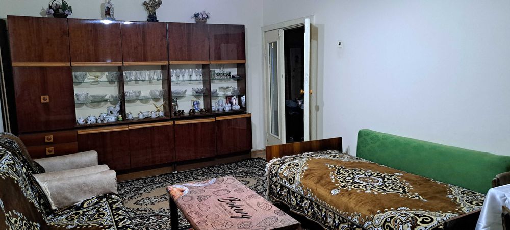 Продаётся своя обустроенная трёх-комнатная квартира