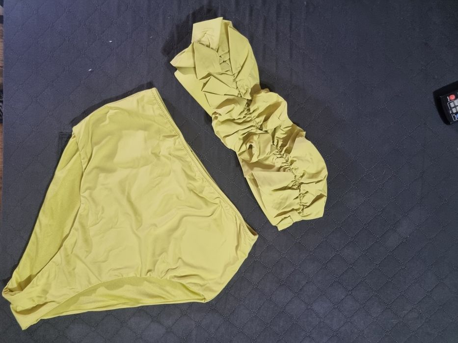 Бански костюм на Зара