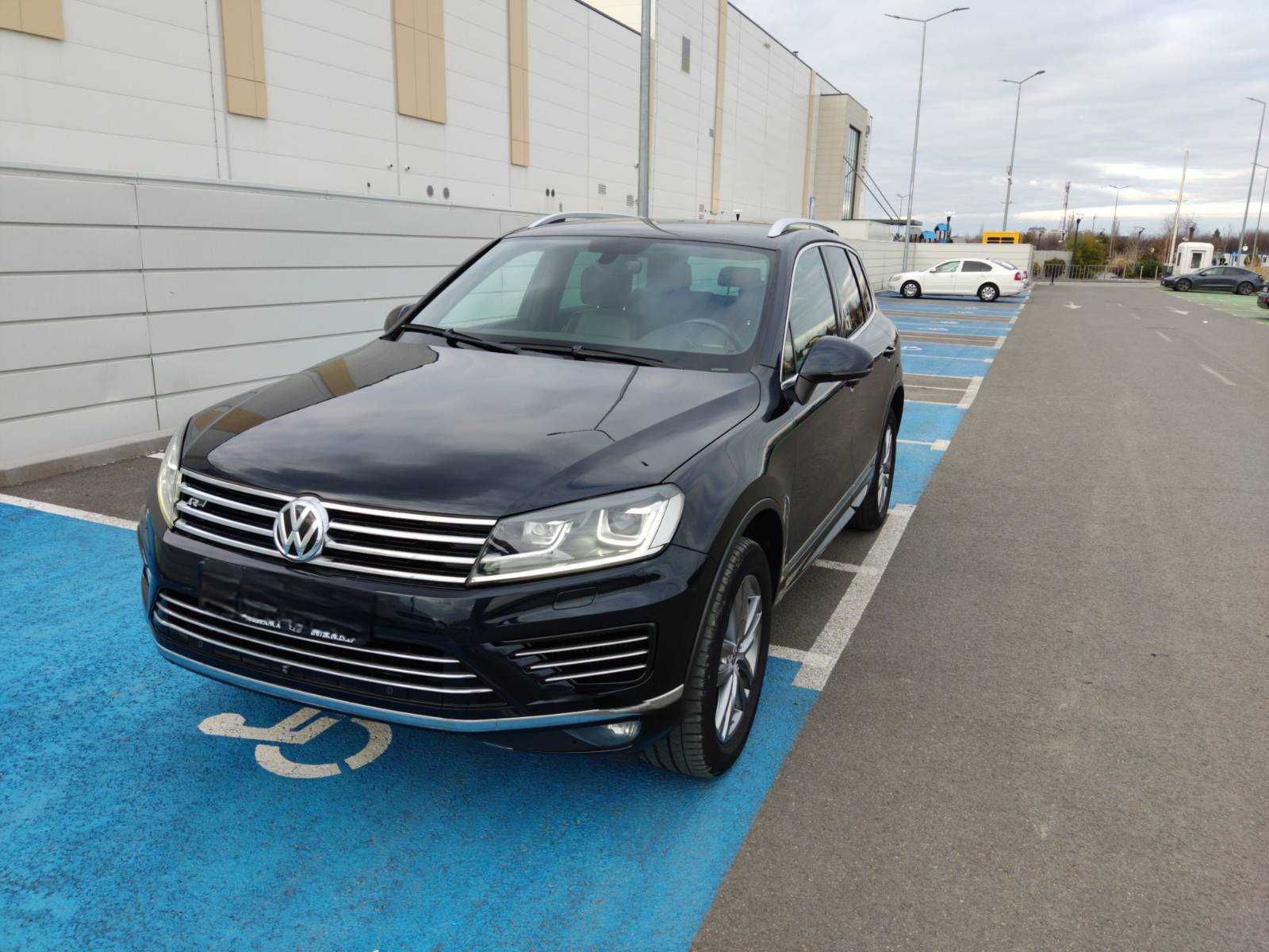 Vand WW Touareg R-Line 3.0 TDI 262 CP An 10.2016