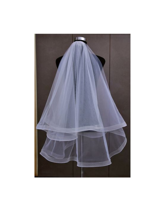 Voal mireasa pana la degete