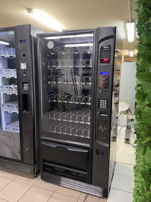 Хладилна машина за храни и напитки Zanussi Rondo