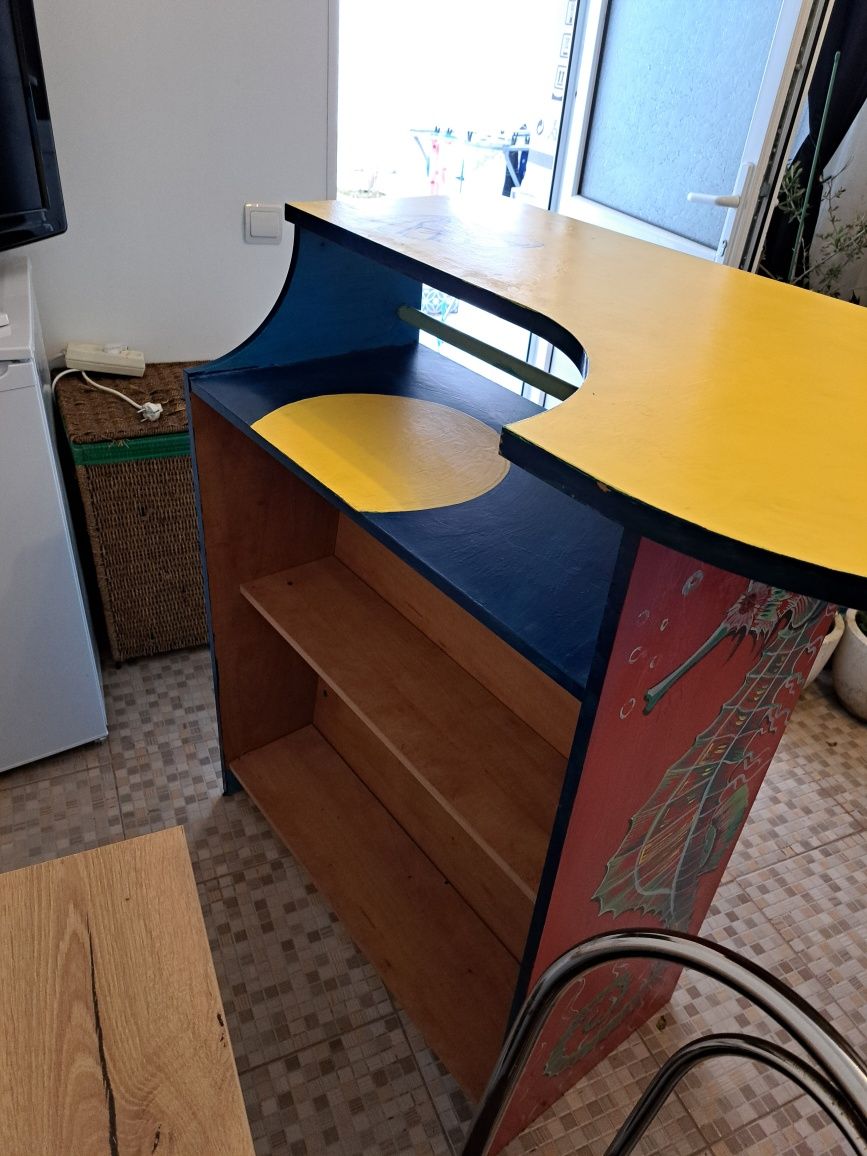 Minibar recepție pictat în stil Mmarin
