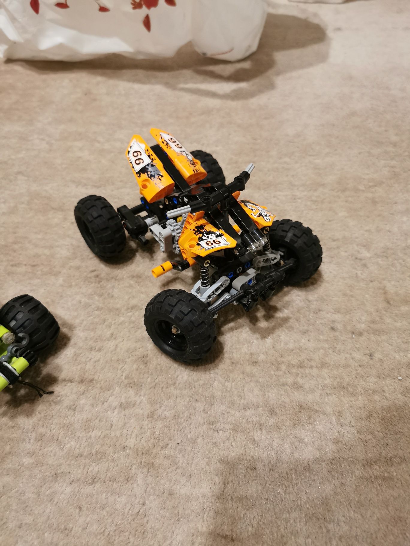 Lego tehnic 9392 și 42027