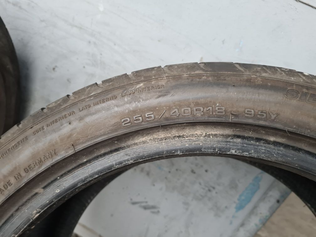 2 бр. летни гуми 255/40/18 GoodYear RSC DOT 4514 4,5 mm