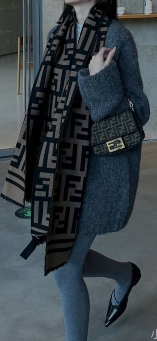 Fular aFendi, model 2026