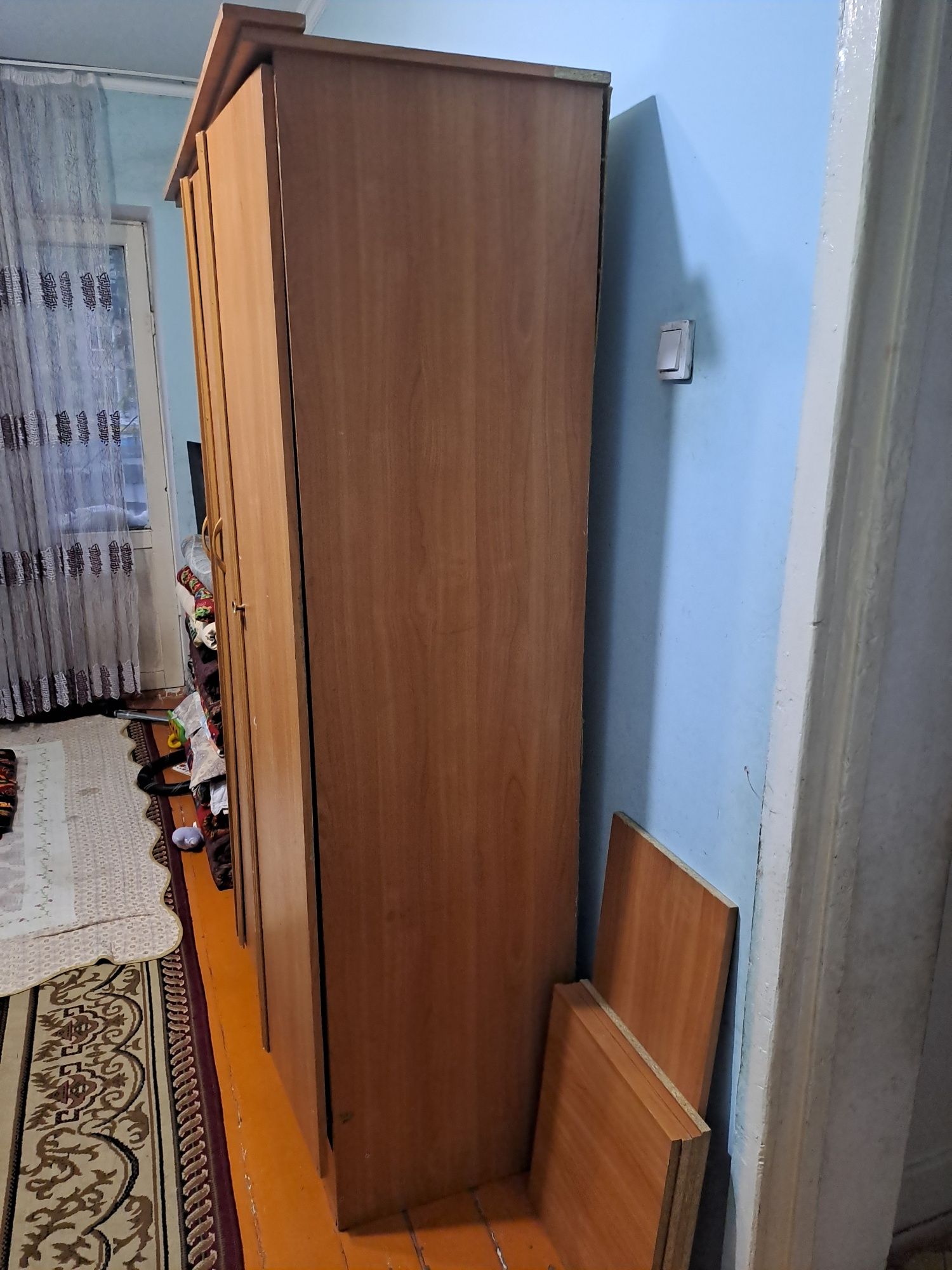 Шкаф шифонер 3 есікті