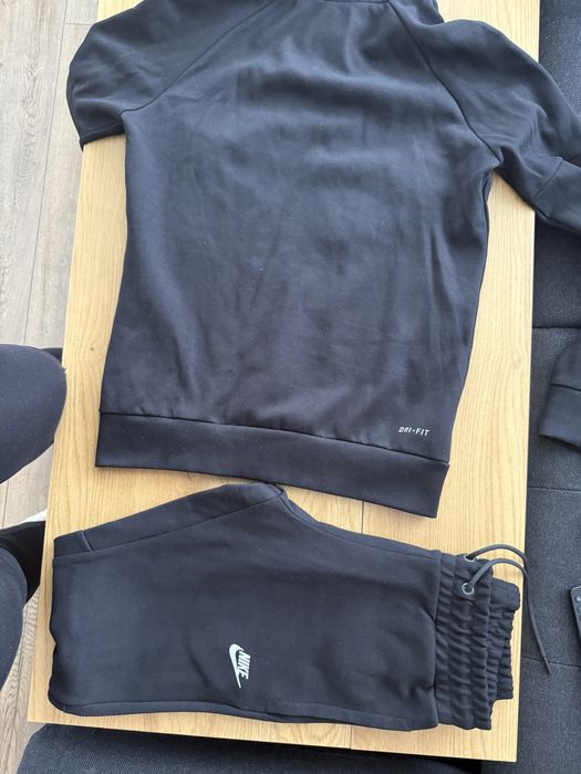 Оригинален екип NIKE AIRMAX/ S