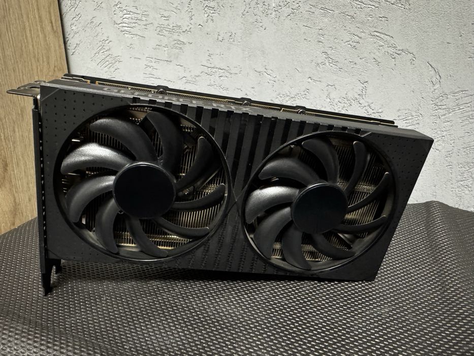 Placa video Gaming RTX 3060 Ti HP OEM 8GB – rece și puternică